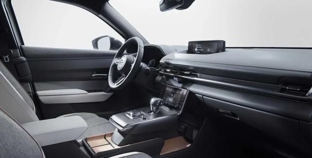 转子有望延续?马自达发布跨界SUV MX-30