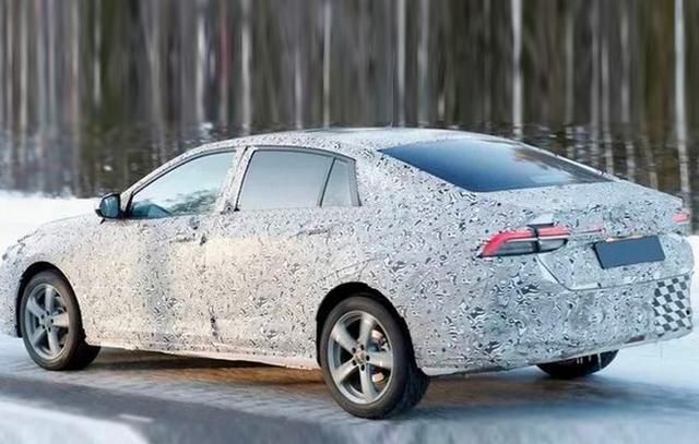 东风风神全新紧凑型三厢轿车曝光 内部代号G35/明年上市
