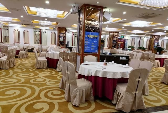 南充市酒店住宿及相关服务全面解析 南充在酒店住怎么约酒店里的小姐