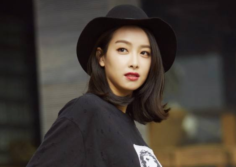 2020金鹰奖投票排名_2020年金鹰奖明争暗斗,候选人都大有来头,杨紫目前呼