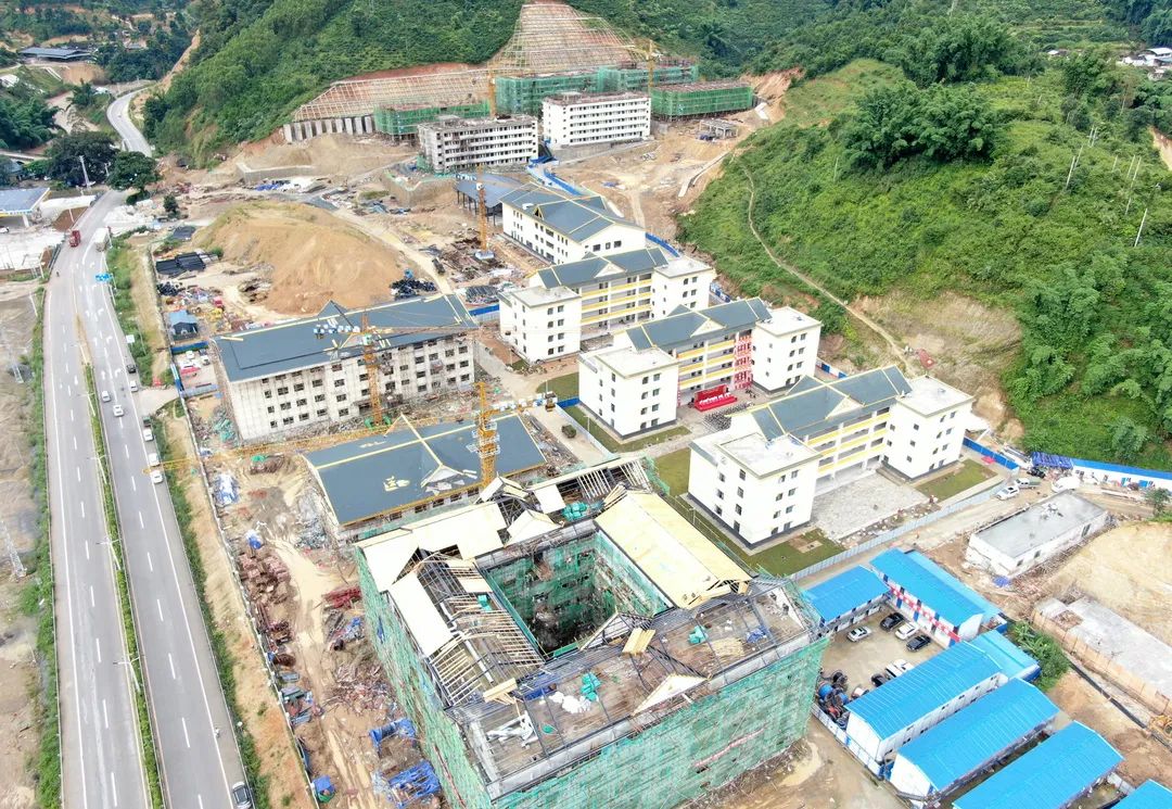 全囯人口最多的县_王涵全囯跳水冠军