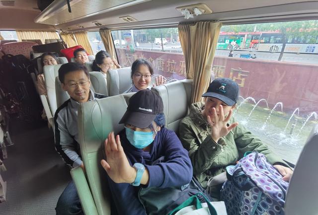 学霸的待遇惹人羡慕!这所北京985高校派专车到家门口接天津新生入学休闲区蓝鸢梦想 - Www.slyday.coM 学霸的待遇惹人羡慕!这所北京985高校派专车到家门口接天津新生入学休闲区蓝鸢梦想 - Www.slyday.coM