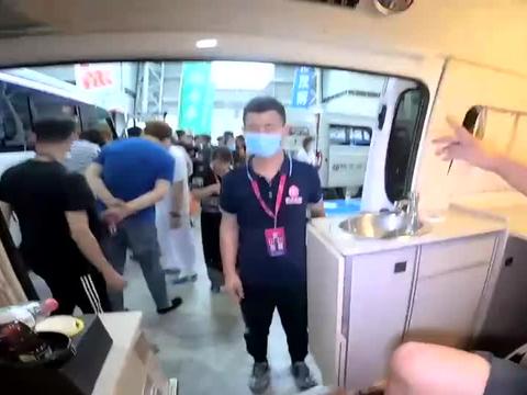 11万的海狮底盘房车，不限高还是大通铺，轻松拥有一辆移动的家！