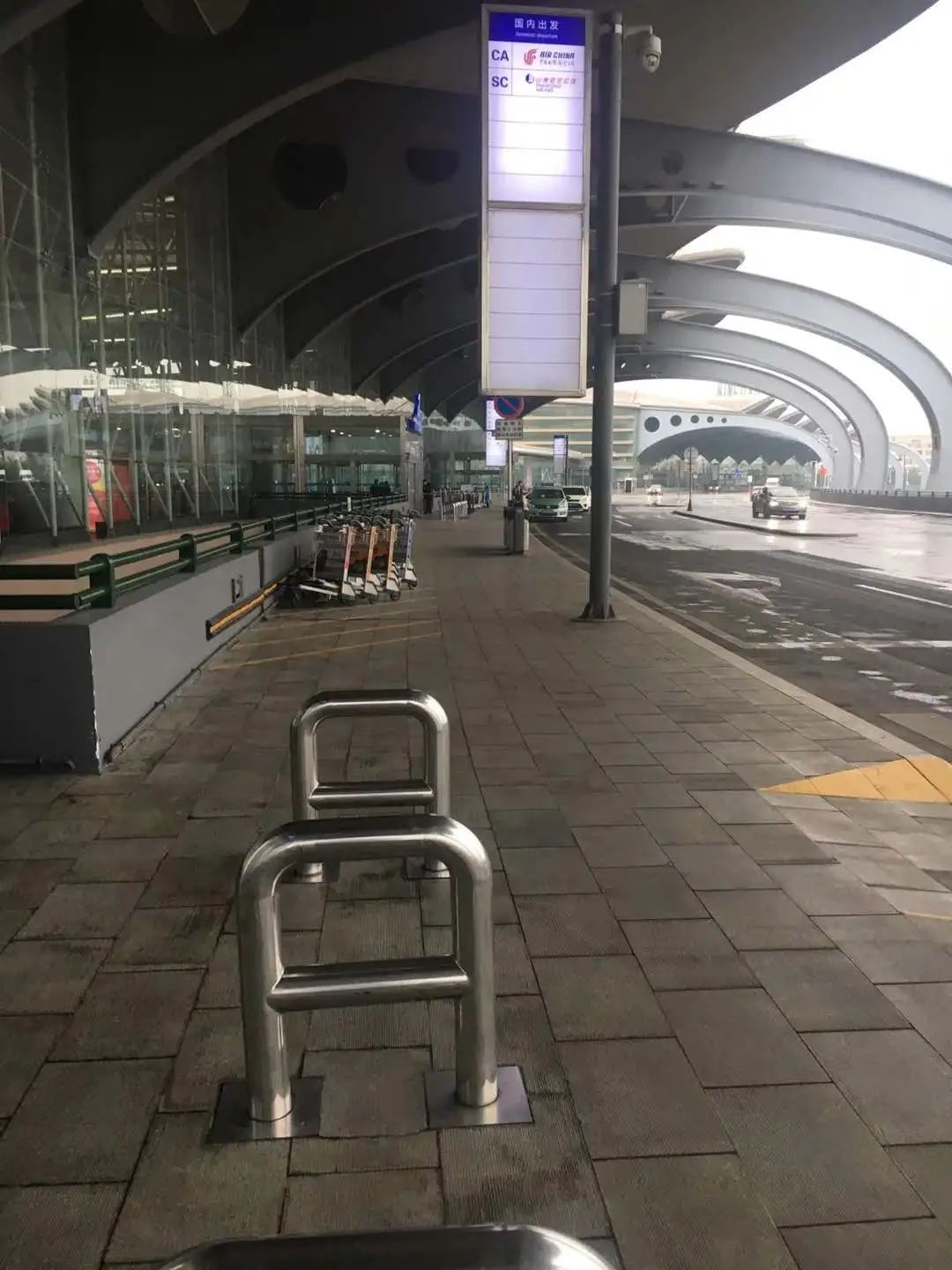 15日的青岛流亭机场 受访者供图
