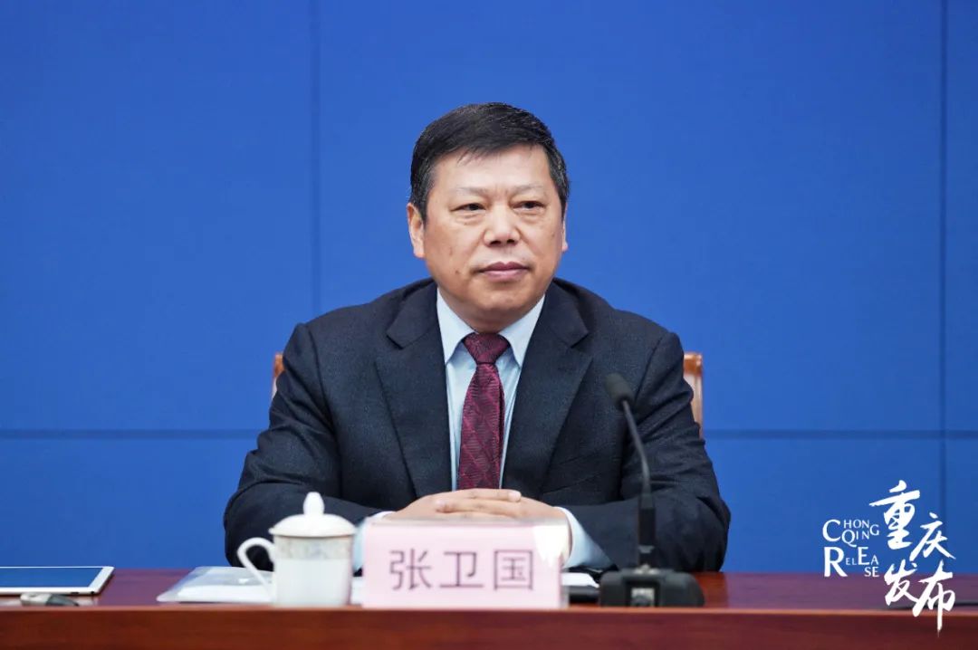 回卫国张提记者答嘉 罗问 摄。