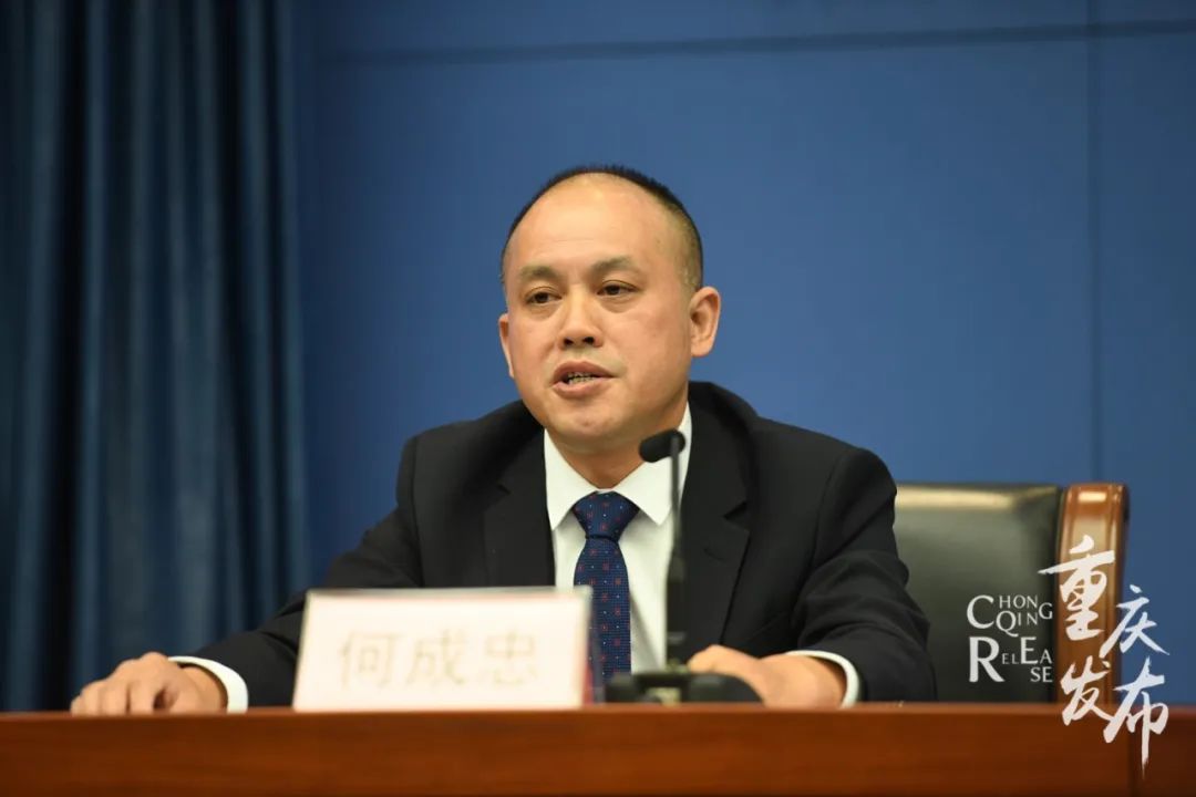何成忠回覆记者提问邹乐摄