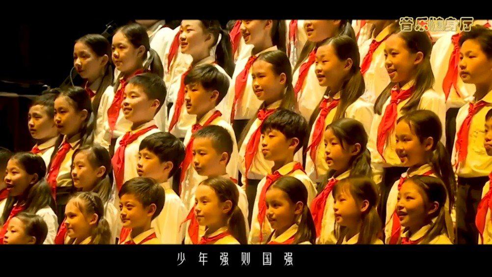 《开学第一课》张杰这首《少年中国说》……_新浪新闻