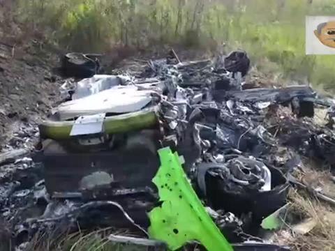 实拍兰博基尼时速350公里车祸，豪车瞬间成渣渣