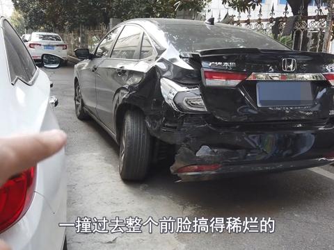 现在的车子保险杠都是塑料的，就不能换成铁的吗？厂家也太省了吧