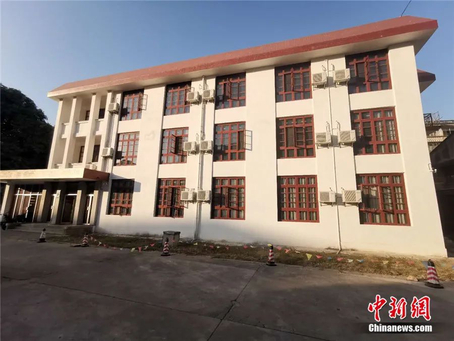 女排获得五连冠之后漳州训练基地建起的宿舍，命名“冠军楼”。李京泽 摄