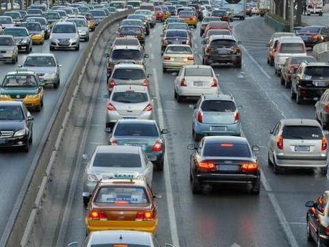 “最憋屈”的车牌,这辈子别想进市区,交警：走后门也不行