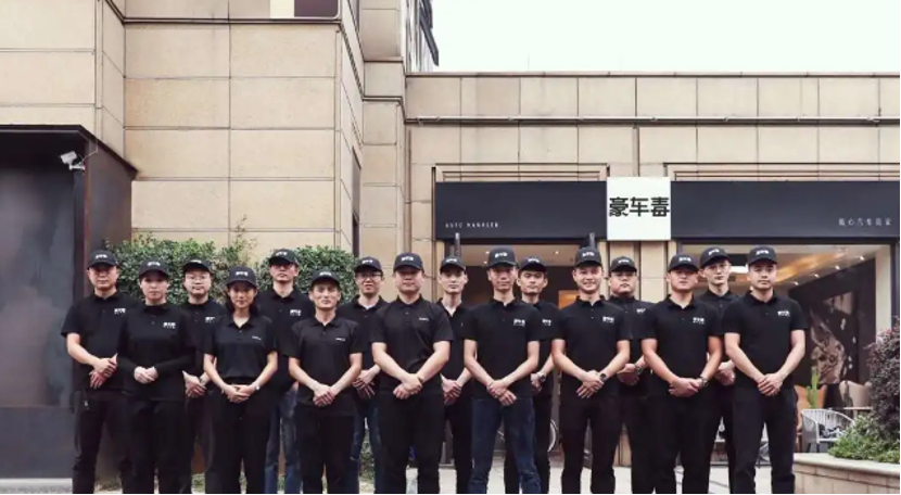 一部手机，一年成交6亿豪车，靠的竟然是做保洁？