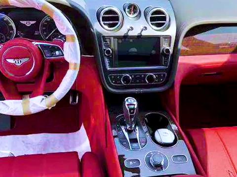 无与伦比的豪华体验！尊贵优雅气场十足 宾利图集实拍展示