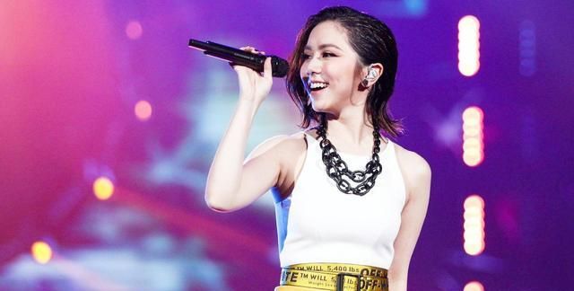 网络歌排行_男歌手网络影响力排行榜:周深直冲排名前列,男高音的他仅排第八