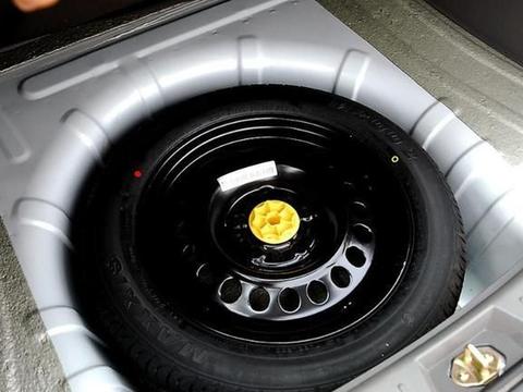 你知道吗?汽车备胎也是有年限的,并不能一直使用