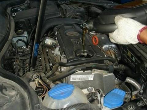 车子保养不止看里程数，新手司机最容易忽略的问题，不懂得学学