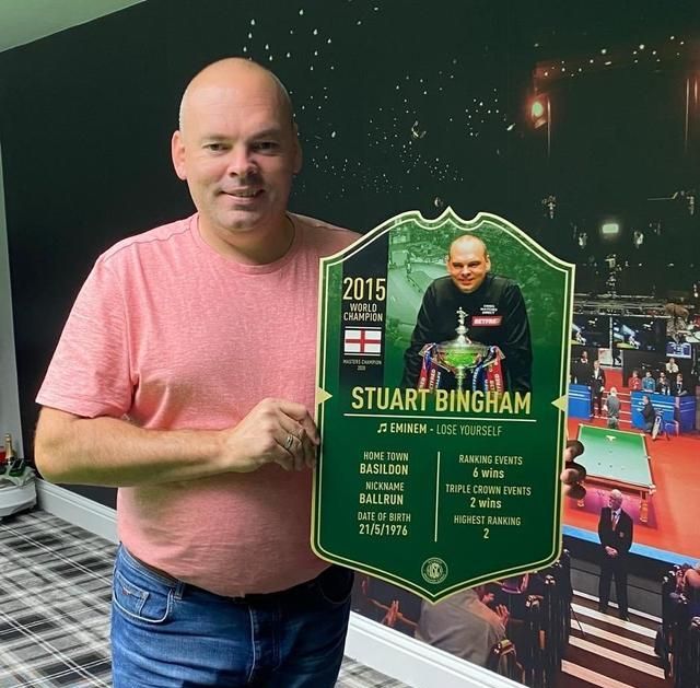 纹身人物排行_他创作“黑暗”风格卡通人物,小猪佩奇的纹身竟然是自己