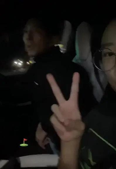 15岁梧桐妹与修杰楷就餐，和继父互动好有爱！不见妈妈贾静雯身影