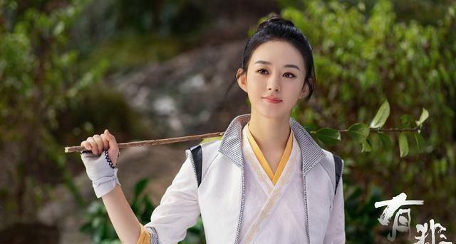 由赵丽颖王一博合作的电视剧《有翡》于10月27日公开了海报,这次曝光