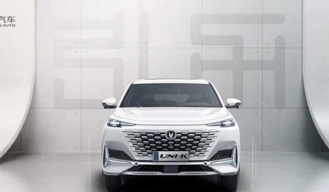 长安UNI-K实车曝光,轴距2890mm,搭2.0T+8AT