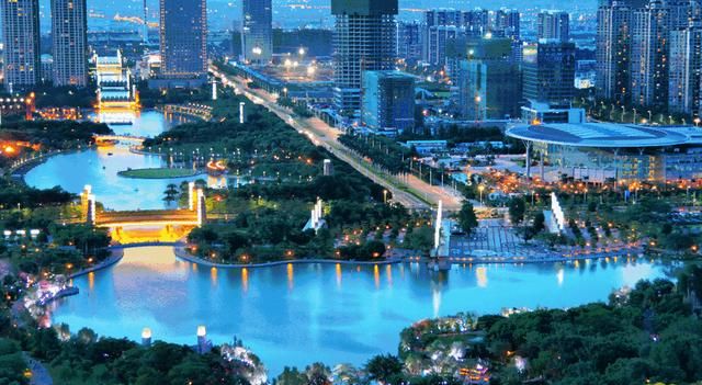 2020地级市经济排名_2020年国家中心城市排名,杭州成都上升,西安文化中心