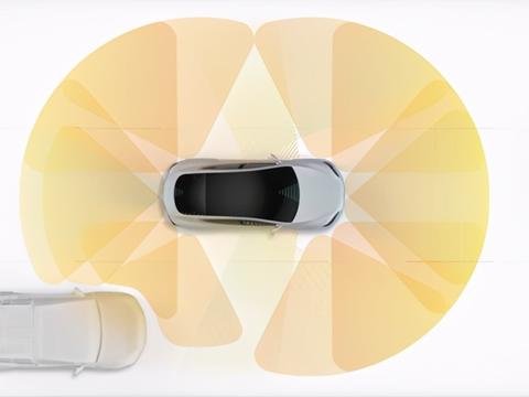 特斯拉公布车辆安全报告，机器比人比人更安全？