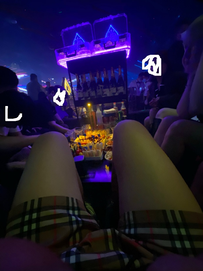 24岁女子武汉出租屋内中刀死亡，系“误杀”自己