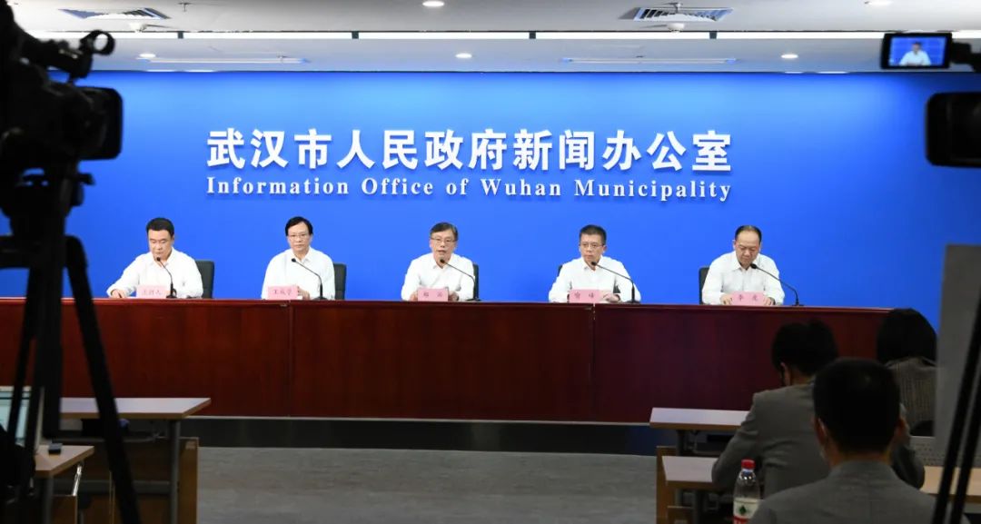 武汉市常态化疫情防控消息公布会。记者金振强 摄