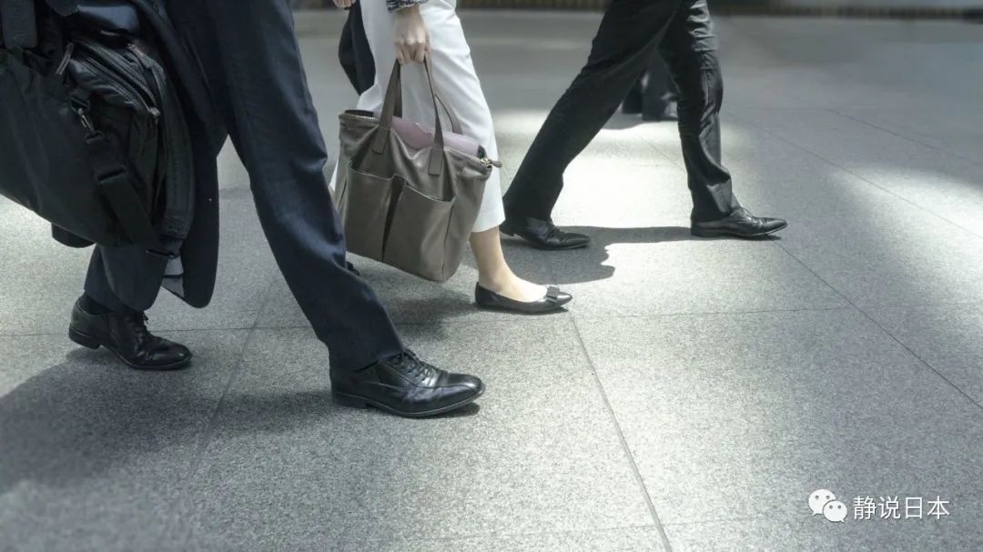 过去20年，日本人的工资为何还在原地踏步