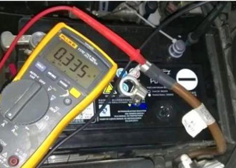 自动挡车子放久了,电瓶亏电无法启动,该如何解决?