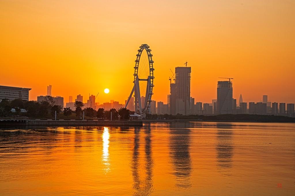 风光摄影组图:前海湾滨海文化公园