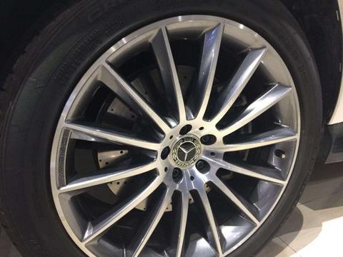 如何让车轮毂“焕然一新”？磕碰伤痕怎么处理？不保养很危险啊！