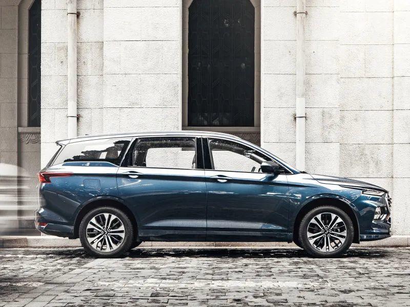 自相残杀?五菱凯捷VS宝骏730,谁更强?