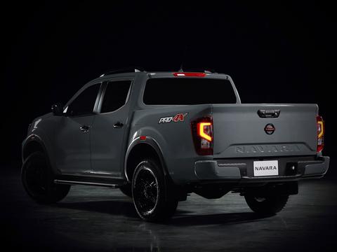 全身熏黑加持 采用最新家族设计 新款日产纳瓦拉官图发布