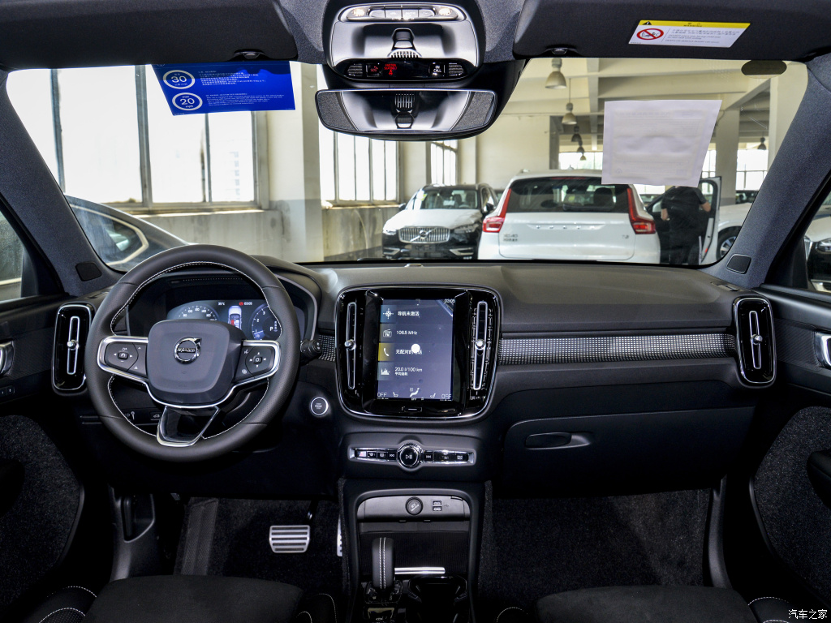 豪华实力派之间的争夺战,凯迪拉克XT4对比沃尔沃XC40 豪华实力派之间的争夺战,凯迪拉克XT4对比沃尔沃XC40