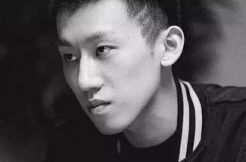 丁伟:从叛逆富二代到奋斗的创业者,父母