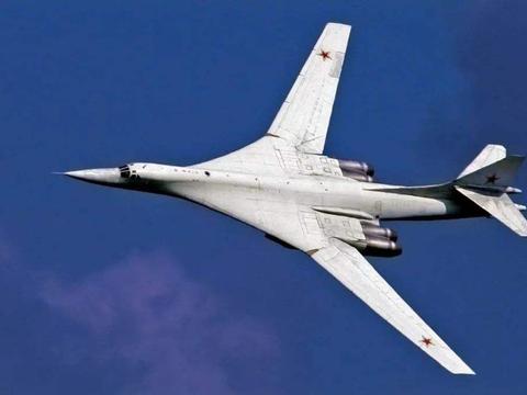俄罗斯图160M2轰炸机成功完成试飞，美国将如何应对？