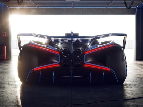 16缸16个尊严，布加迪全新超跑发布！网友：没有中控屏，不买