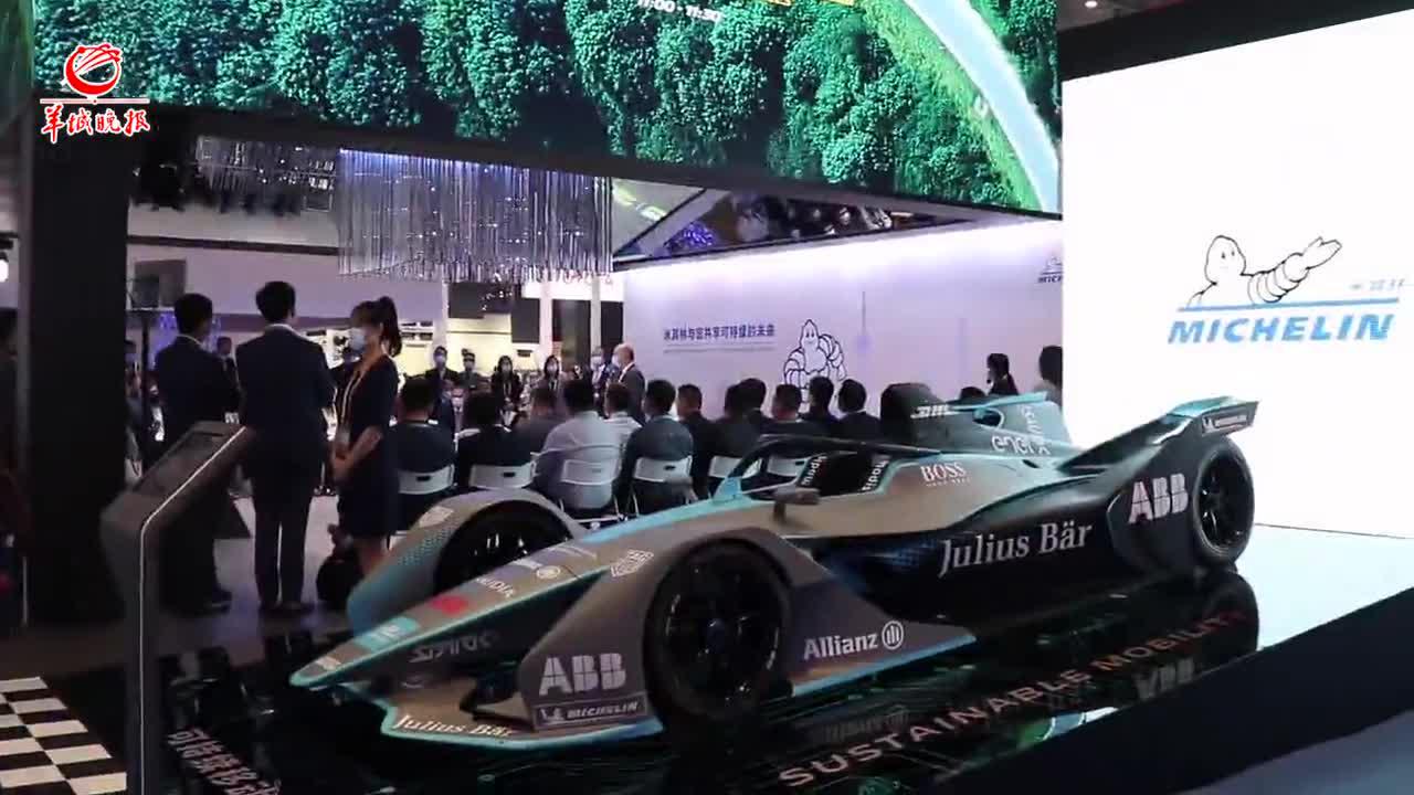 这届进博“不简单”之“行”丨比车展更香？在这里读懂智慧出行新概念！