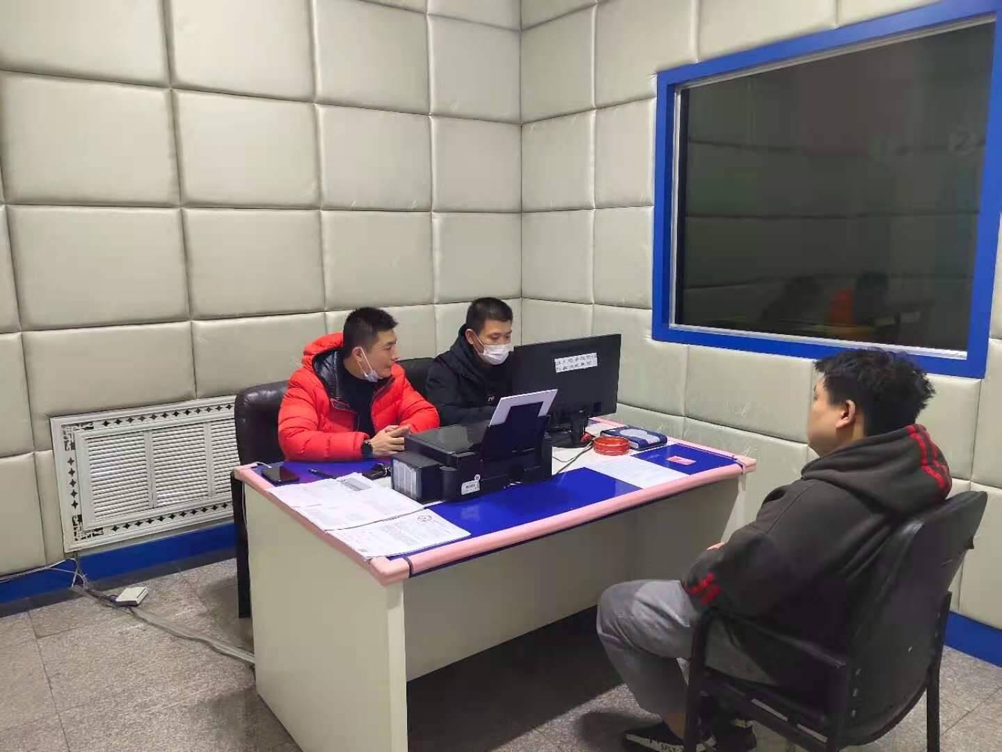 刚充完一万多块钱就被拉黑 国外留学小伙充值游戏币不成反被骗