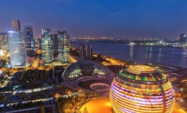 2020湖北城市人均gdp排名_湖北最强的城市,常住人口超1000万,GDP和贵州差不多