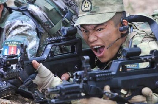 货真价实“战狼”庄小龙,身高1.5米被特招入伍,吴京都怕他?休闲区蓝鸢梦想 - Www.slyday.coM 货真价实“战狼”庄小龙,身高1.5米被特招入伍,吴京都怕他?休闲区蓝鸢梦想 - Www.slyday.coM