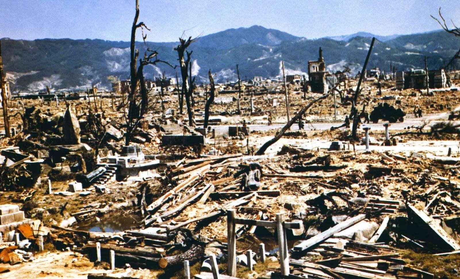 广岛核爆后城市废墟