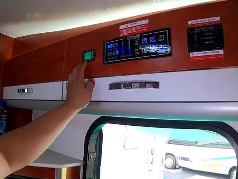 21.8万菜马智能房车，农用五征底盘2.0柴油动力，6座2床特点是长