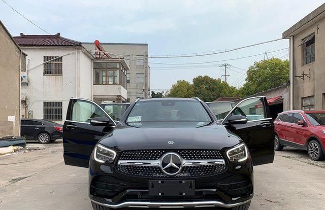 43万左右怎么选?奔驰GLC和奥迪Q5L谁档次高?看完你就醒悟了