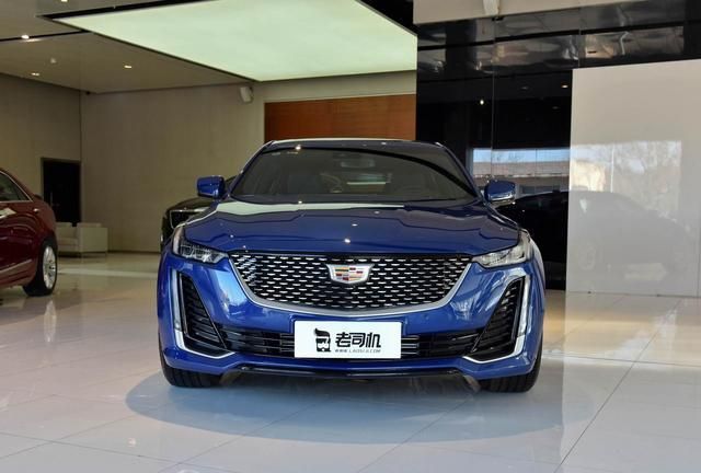 配备2.0T+10AT的后驱运动车,实拍凯迪拉克CT5