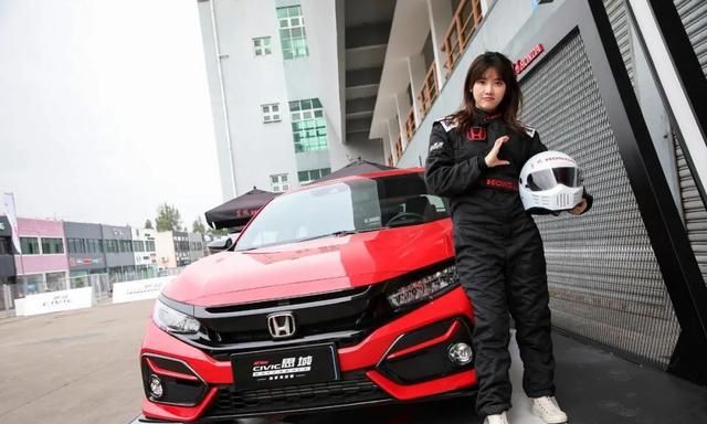不上赛道不识本田,珠海赛车场激情体验思域两厢