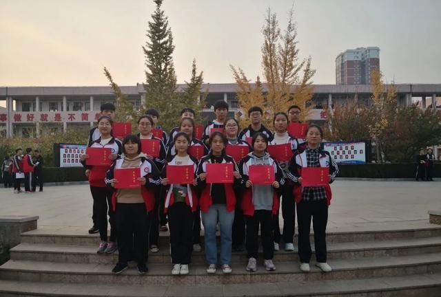 伊川县2020初中成绩_2020年伊川县选聘财政供给辅助人员笔试成绩公示