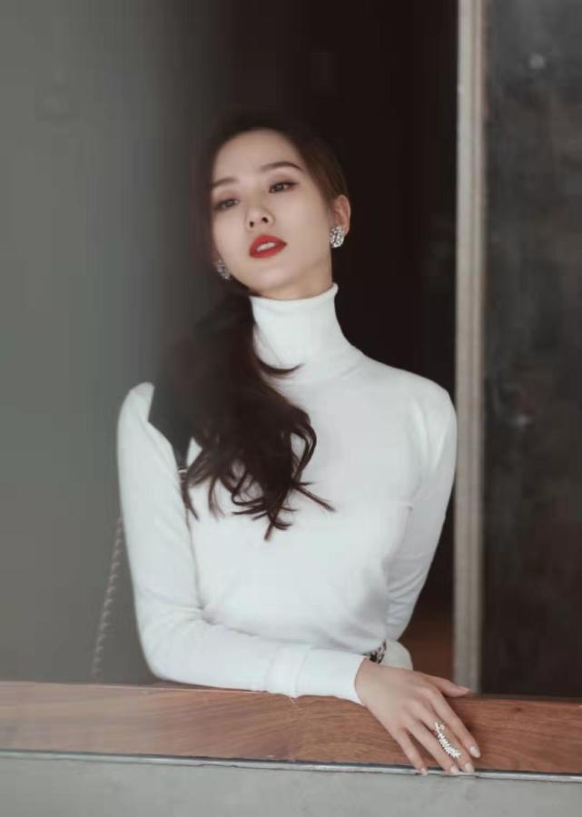 爷青回！杨幂刘诗诗再同框，盘点两人糖点合集，无数粉丝泪崩