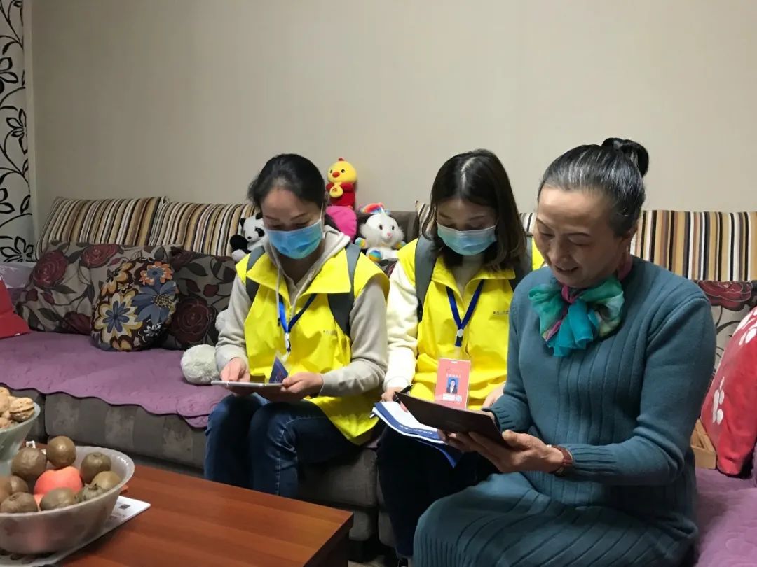 人口普查正式入户信息指导员_人口普查入户图片(3)